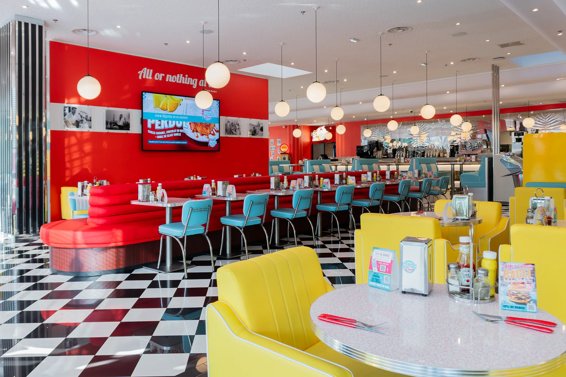 Holly's Diner